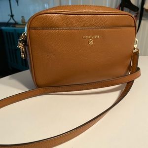 Michael Kors Jet Set Camera Crossbody Bag &  Coin Purse